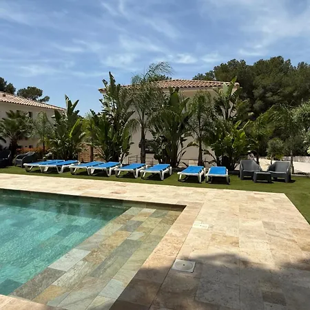 De Luxe Avec Piscine Chauffee Villa