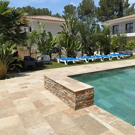 De Luxe Avec Piscine Chauffee Vila